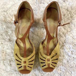 Kenneth Cole Reaction Mother Chip Peep Toe Heels Size 8.5